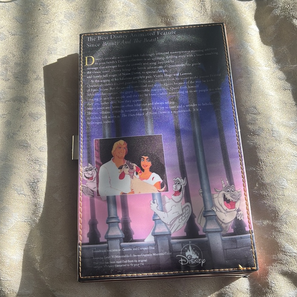 Disney hunchback of notre dame clutch - Picture 2 of 4